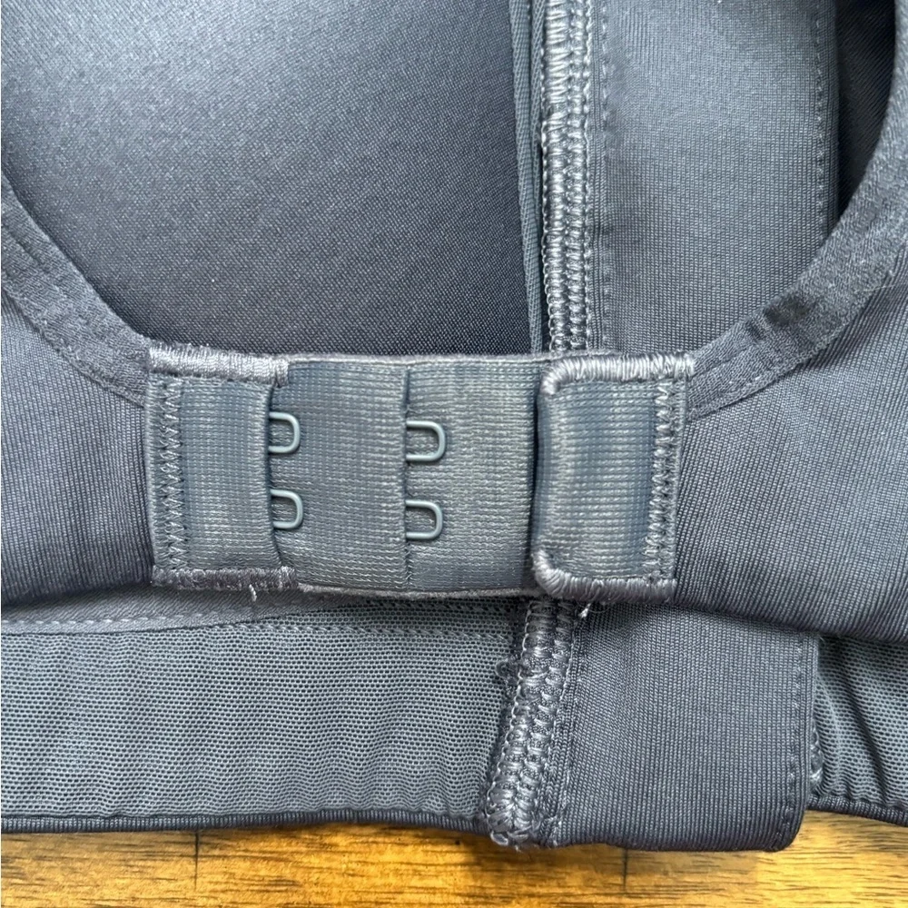 CALIA by Carrie Underwood Gray Sports Bra - Picture 4 of 7